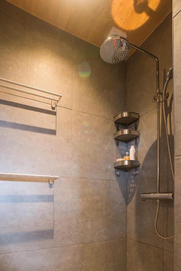 Right Garden Suite In Villa Near Centre And Tue アイントホーフェン エクステリア 写真